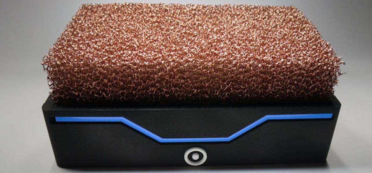 El SilentPower PC se deshace de los ventiladores con un disipador de espuma de cobre