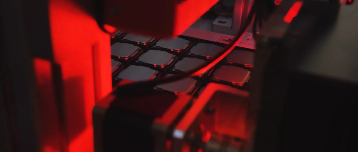 Apple habría llegado a un acuerdo con Intel para que fabrique algunos de sus chips