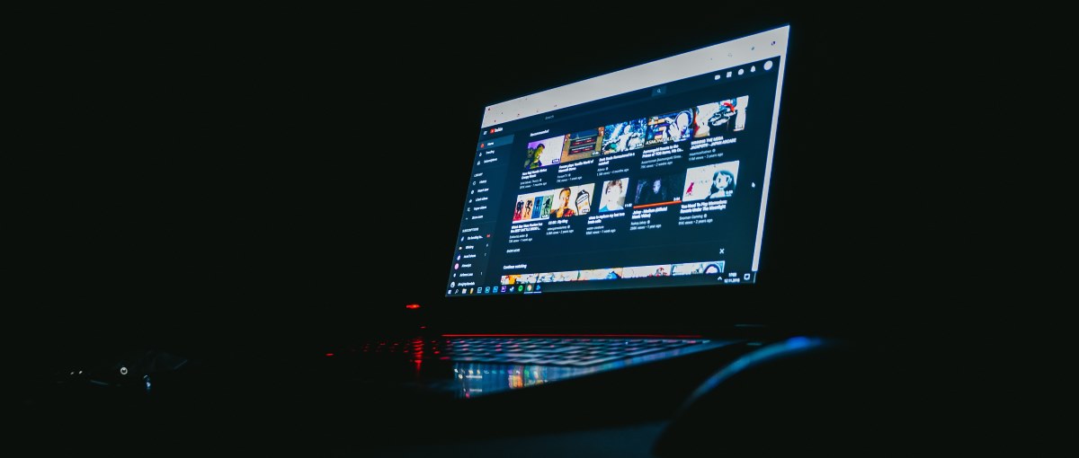 YouTube comprobará la edad de sus visitantes de Estados Unidos inspeccionando su historial con IA