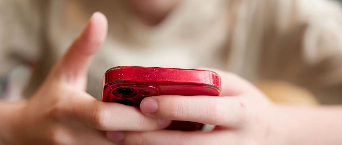 La Comisión Europea aprecia que Meta infringió la DSA al permitir que menores de 13 años usaran Instagram y Facebook